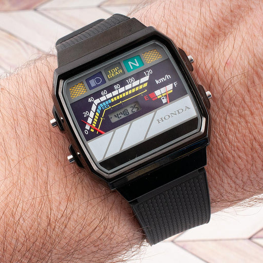 H*nda Watch Version II (The discount is valid until November 1)